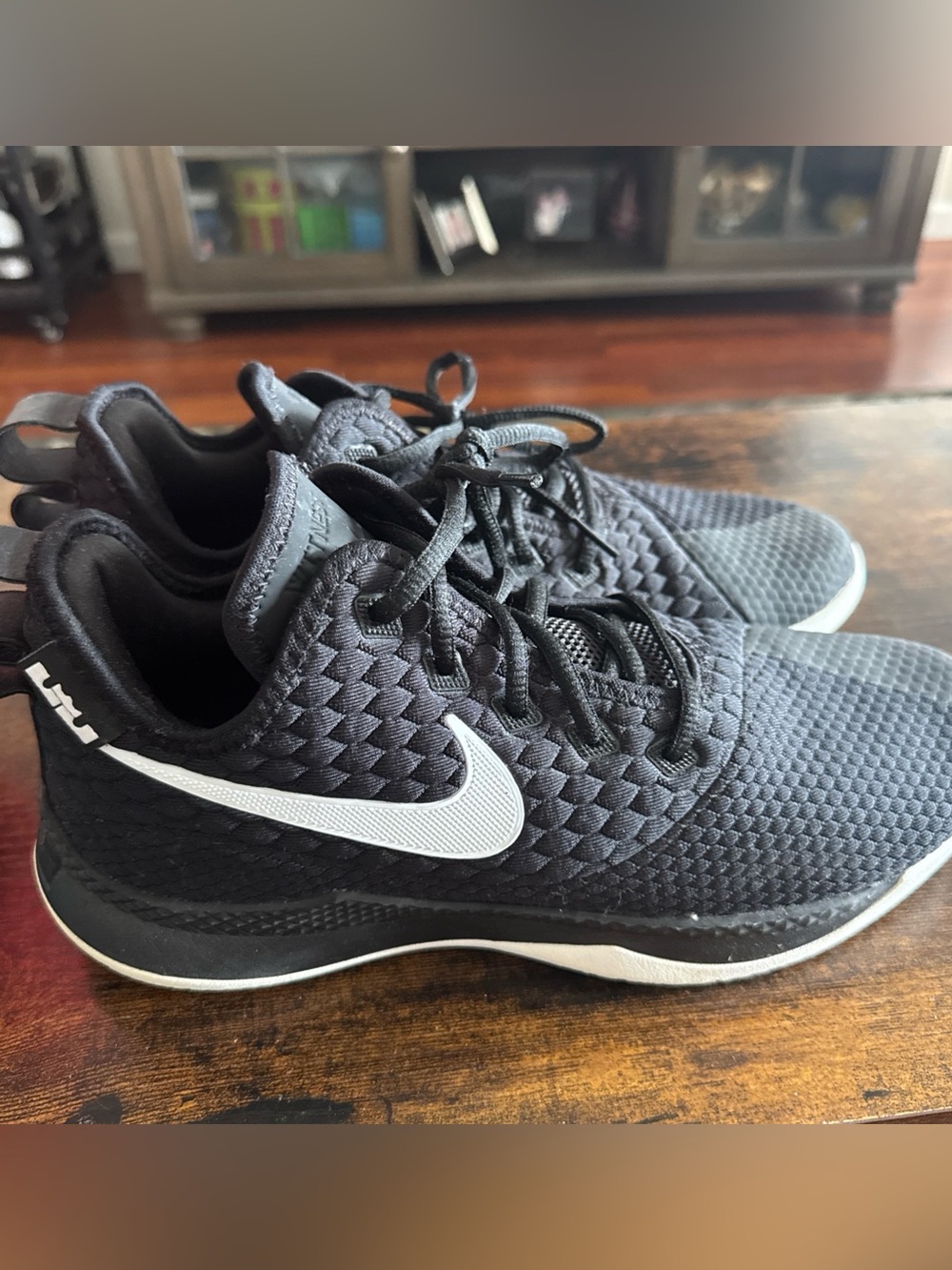 Nike Lebron Witness 3 Lace-Up Black Basketball Shoes Men's US 9.5
